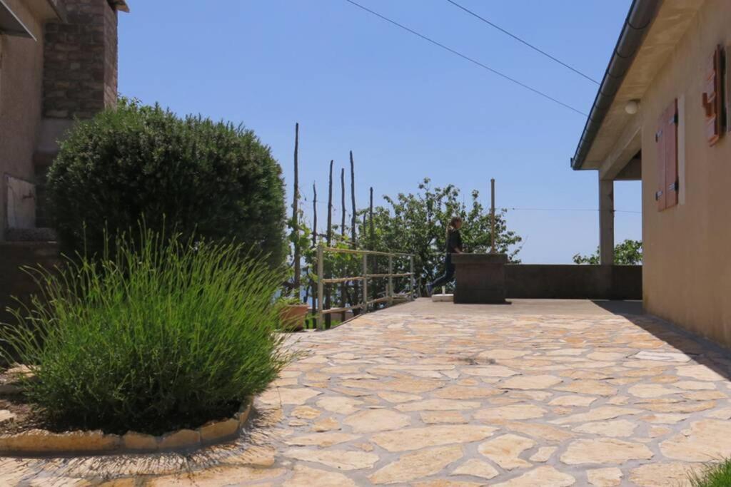 Vacation Home Marinici Мощеничка-Драга Экстерьер фото
